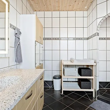 Amazing In With Kitchen