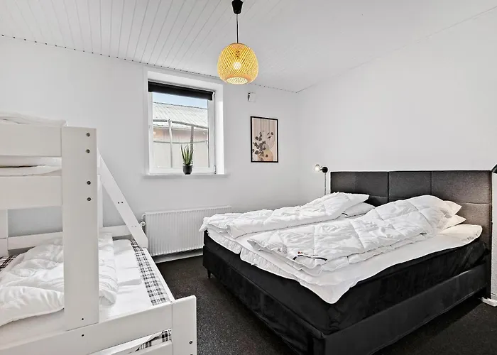 Amazing In With Kitchen Feriehus *